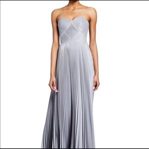 BNWT Marchesa Notte Silver Pleated Gown